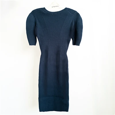 Vestido Jumper com Gola Quadrada