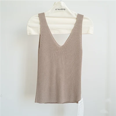 Colete feminino com decote em V